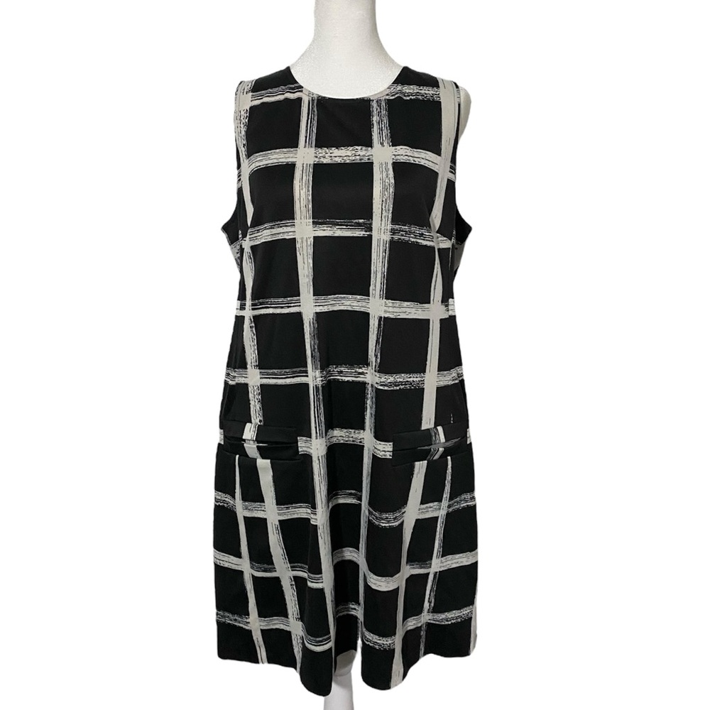 Eliza J. Black & White Grid Patterned Shift Dress